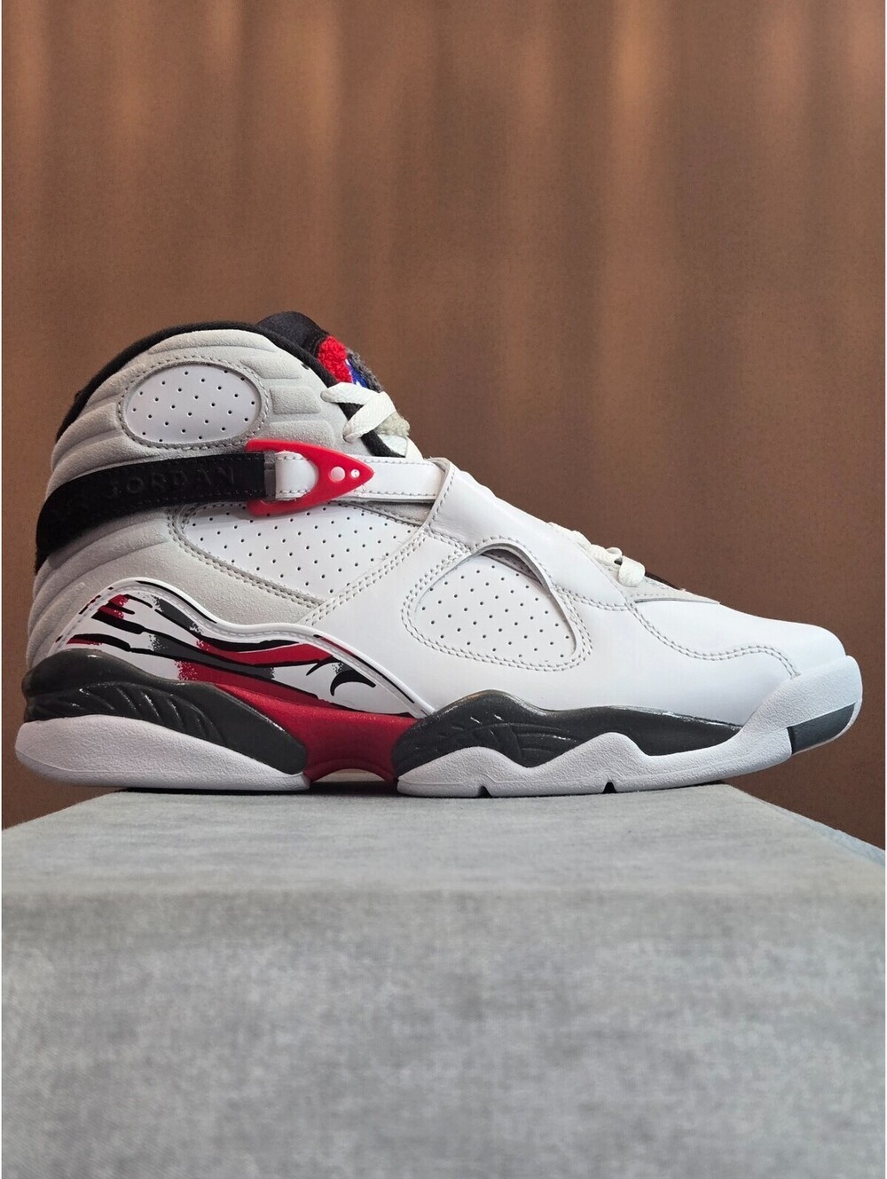 Nike Air Jordan 8 Retro "Bugs Bunny" (305381-100) Men’s 7.5 BRAND NEW IN BOX